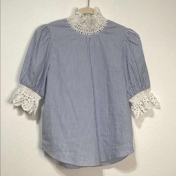 English Factory Tops - English Factory Blue & White Puff Sleeve Blouse with Lace Size S PTP 19” EUC